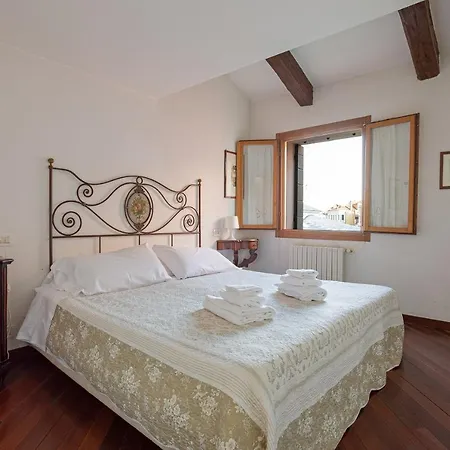 Rialto Canal View * ヴェネツィア