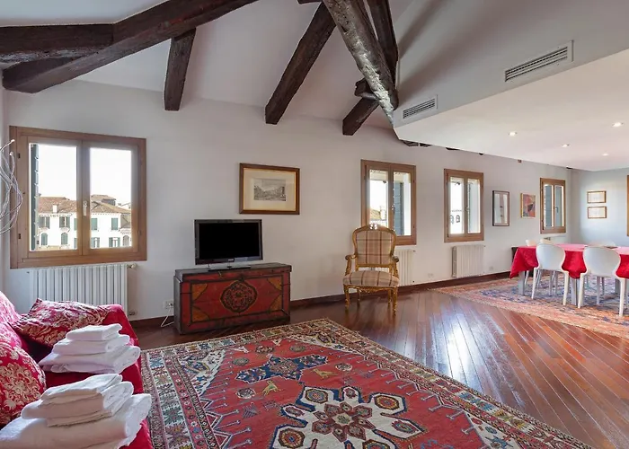 Διαμέρισμα Rialto Canal View *