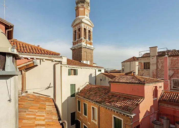 Rialto Canal View